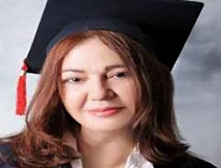 Nazan Öncel 53 yaşında üniversite bitirdi