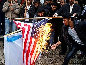 Trump'ın Kudüs kararına dünyadan tepkiler yağdı